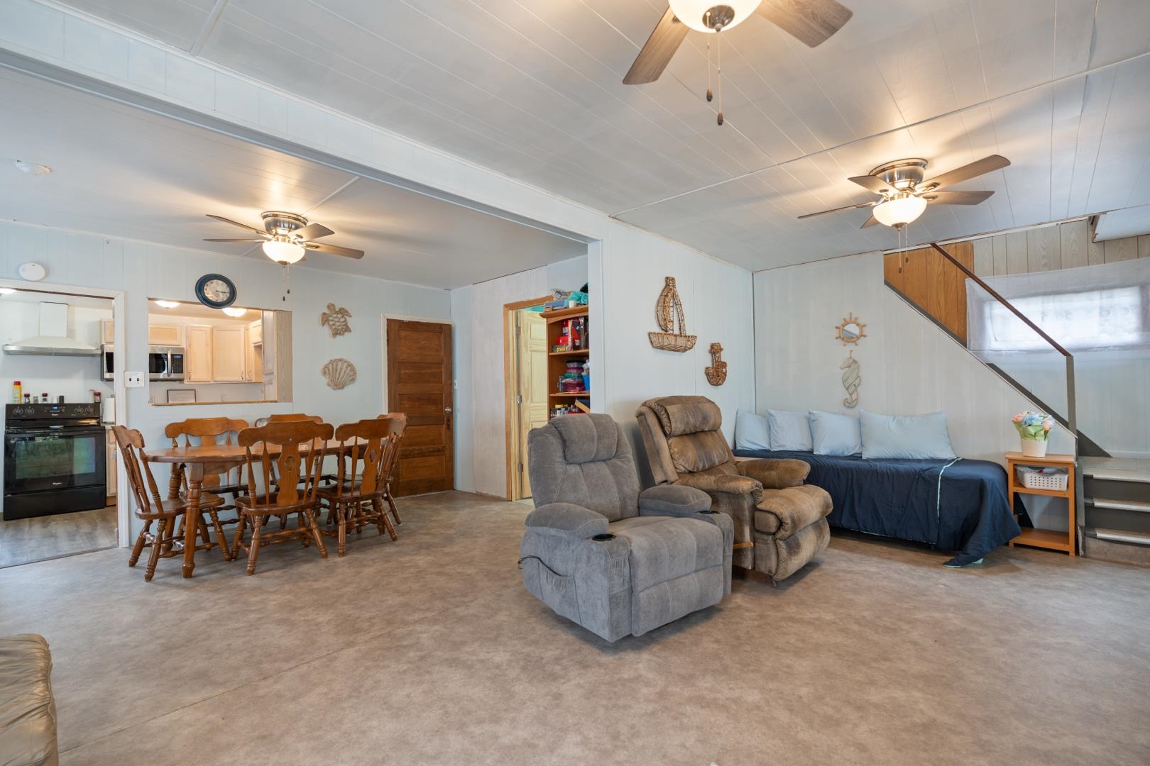 8538 E Wesley Lane