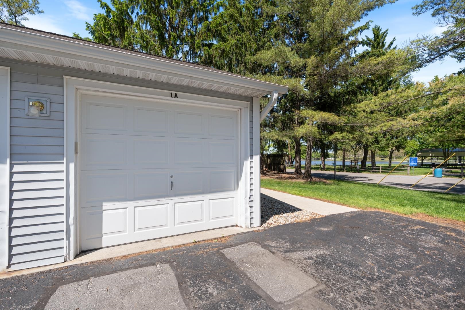 800 E Arthur Street Unit: 1A