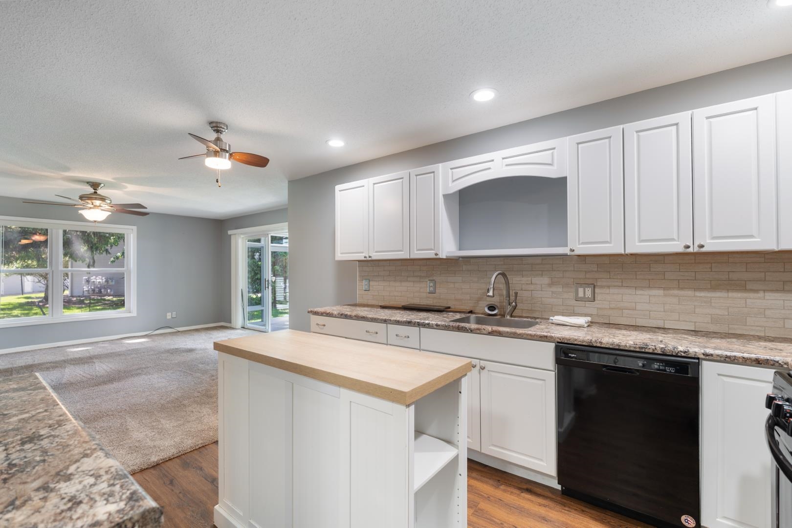 800 E Arthur Street Unit: 1A