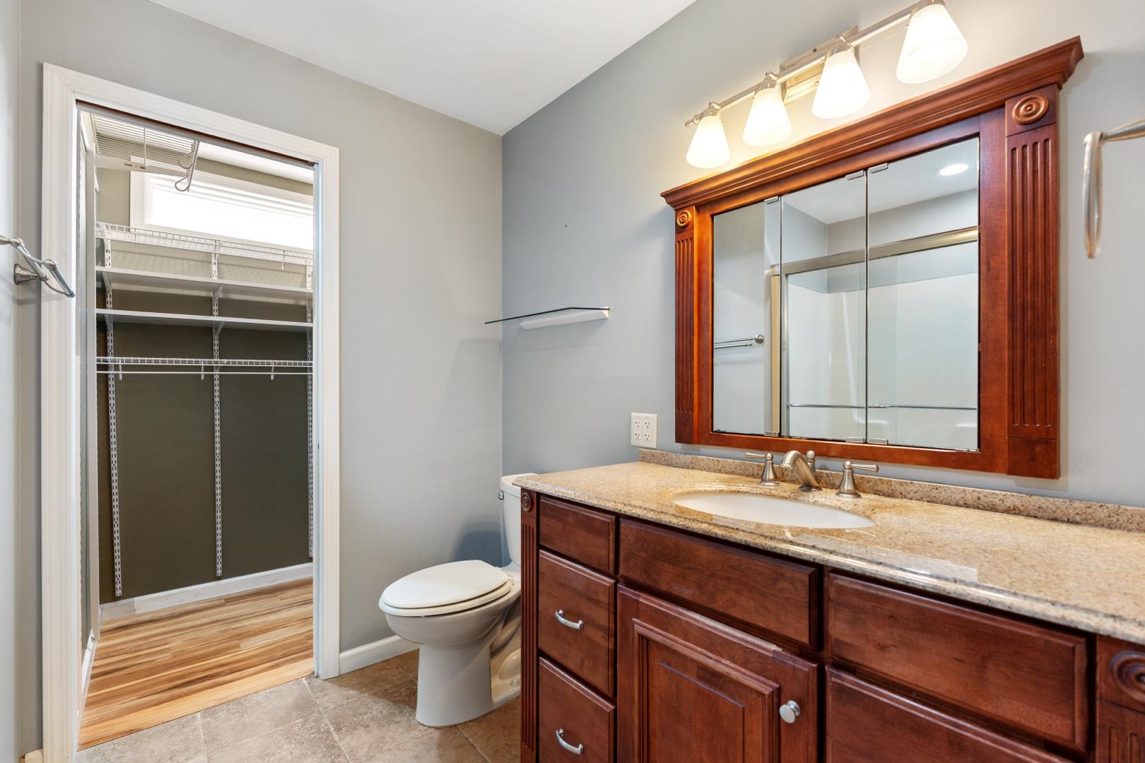 800 E Arthur Street Unit: 1A