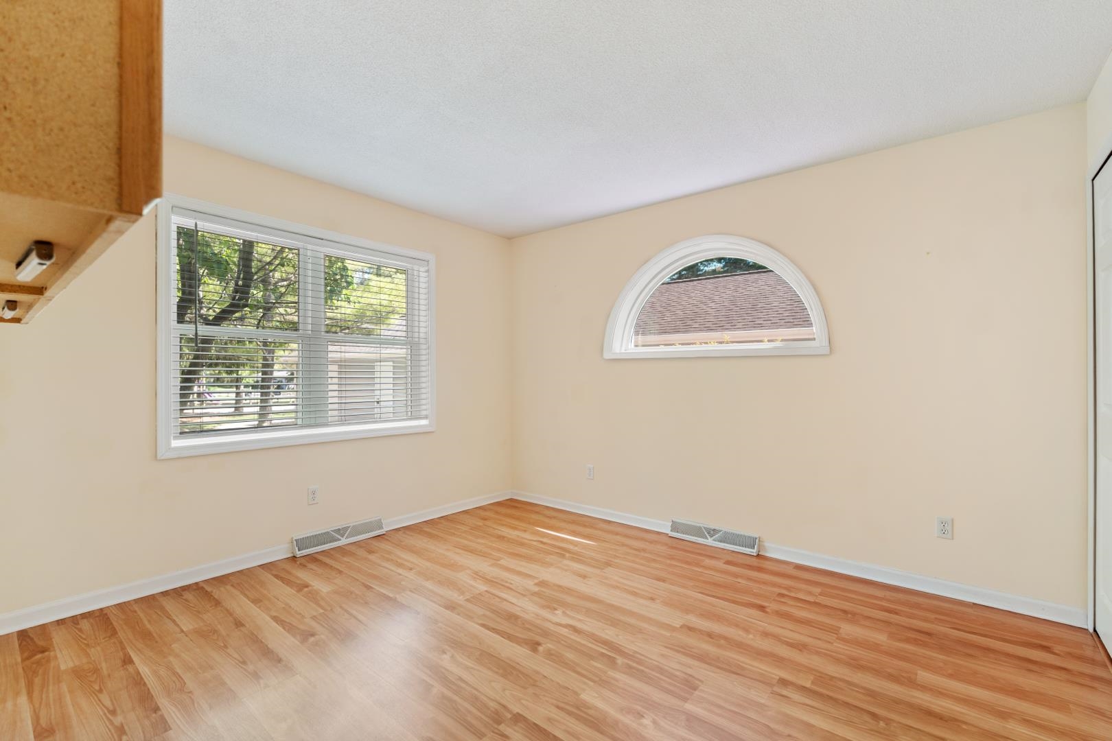 800 E Arthur Street Unit: 1A