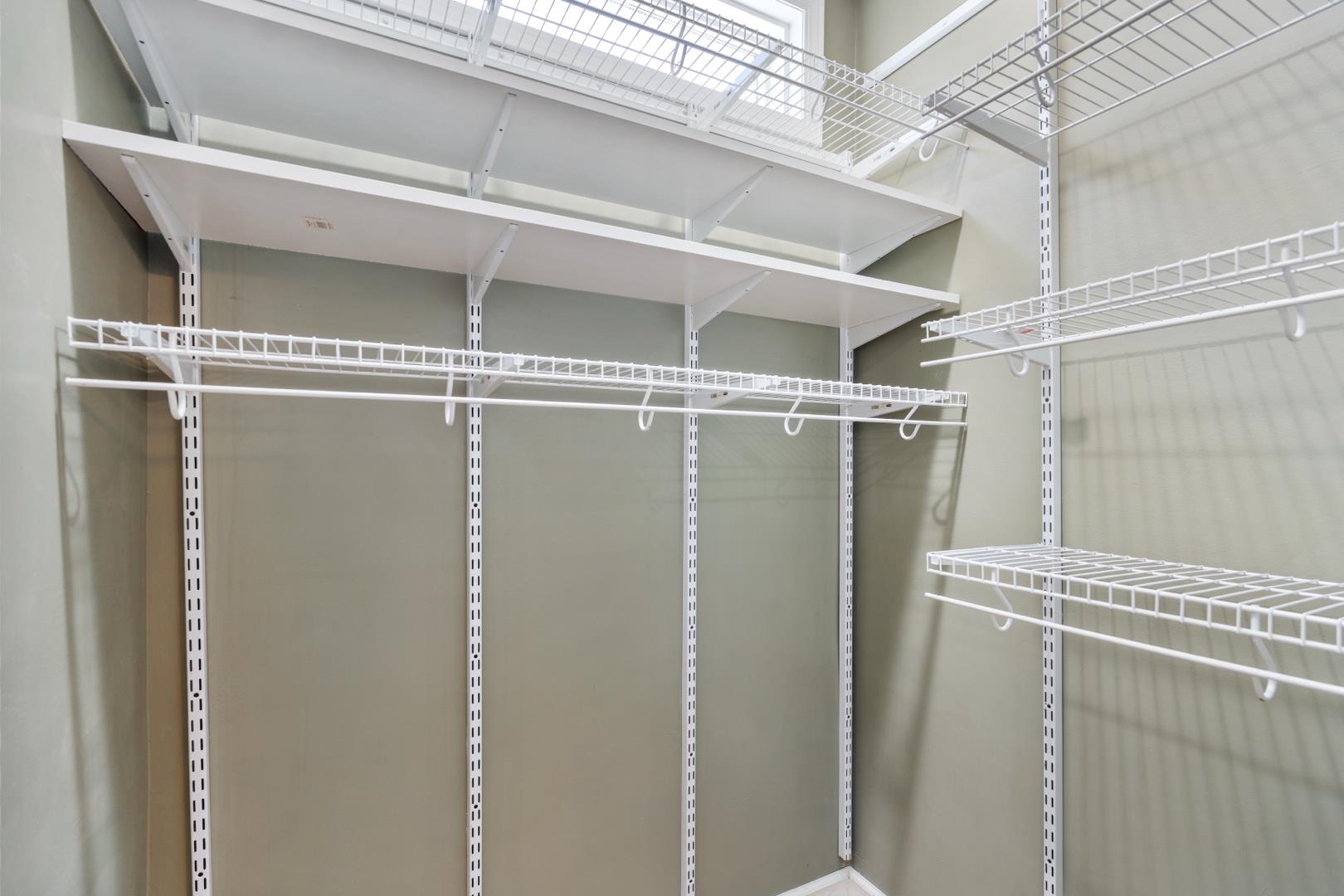 800 E Arthur Street Unit: 1A