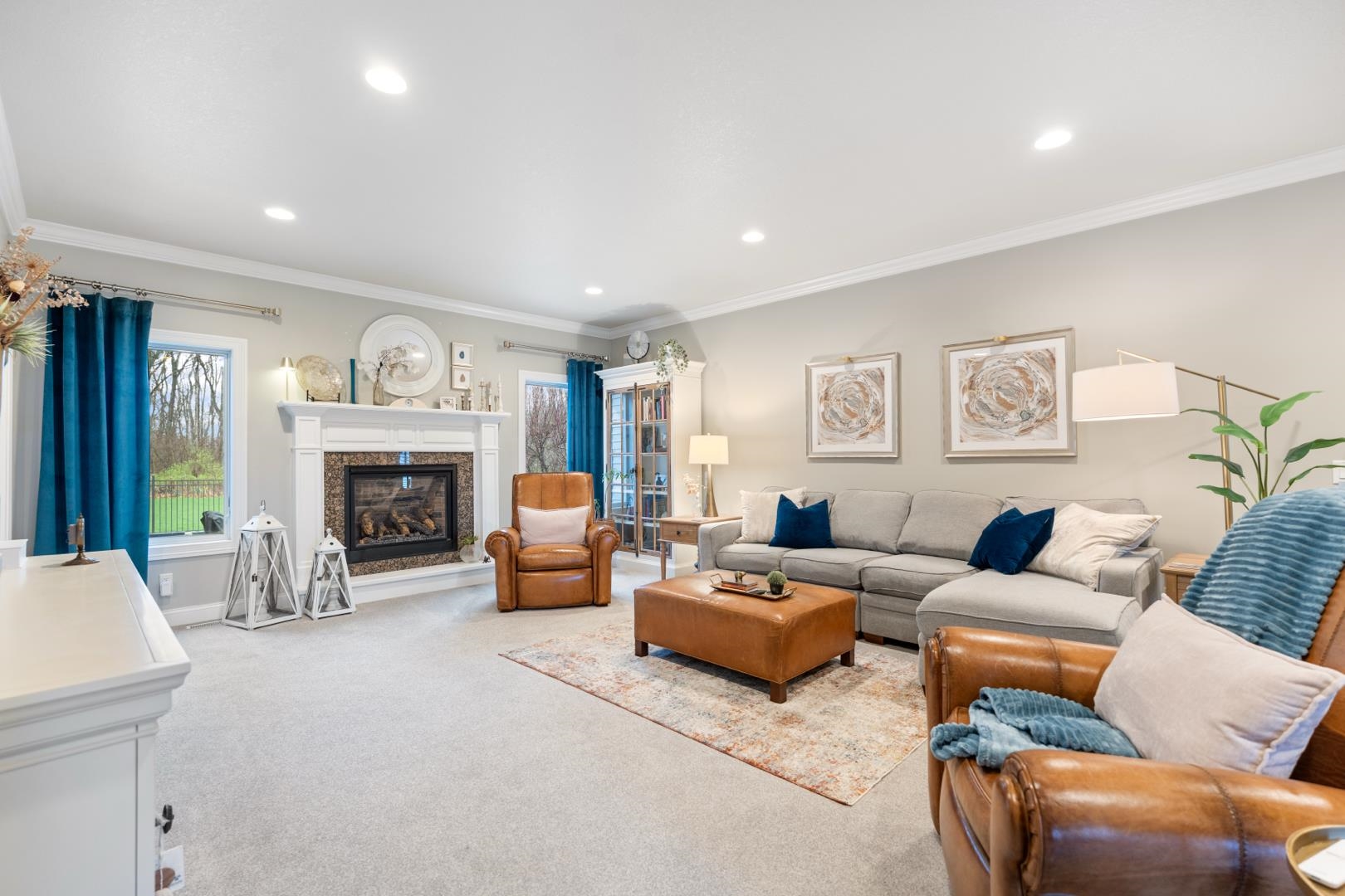 133 E Barrington Place