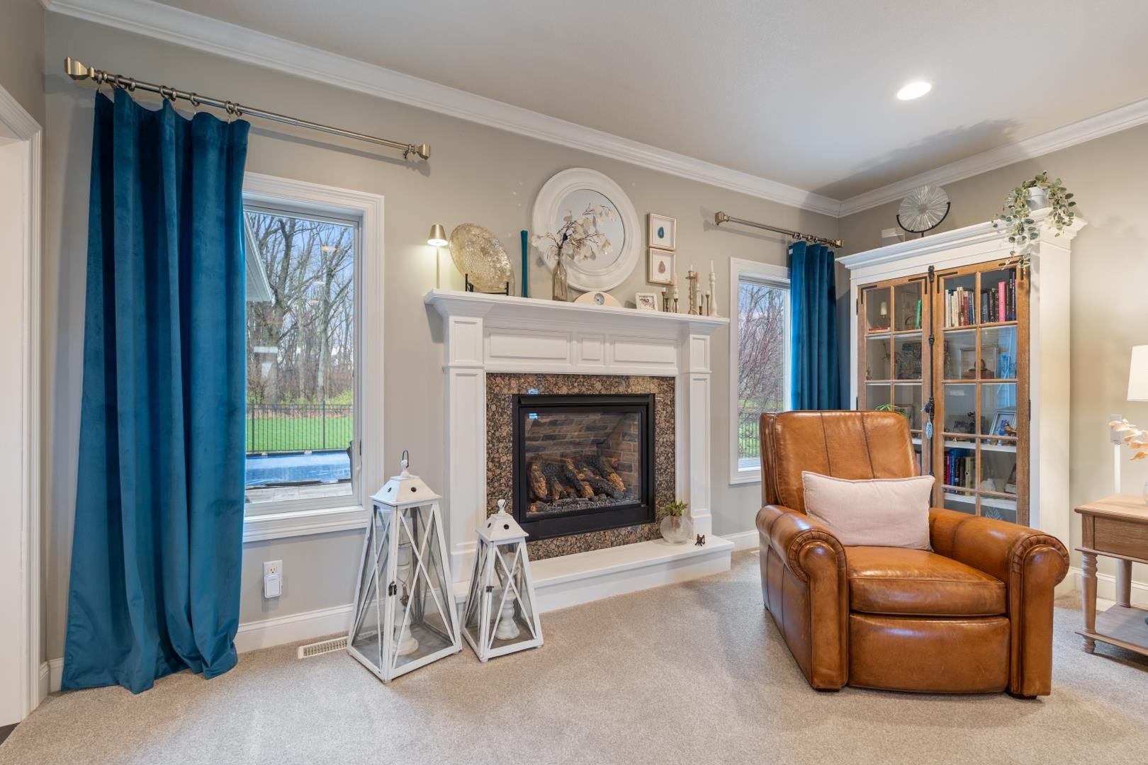 133 E Barrington Place