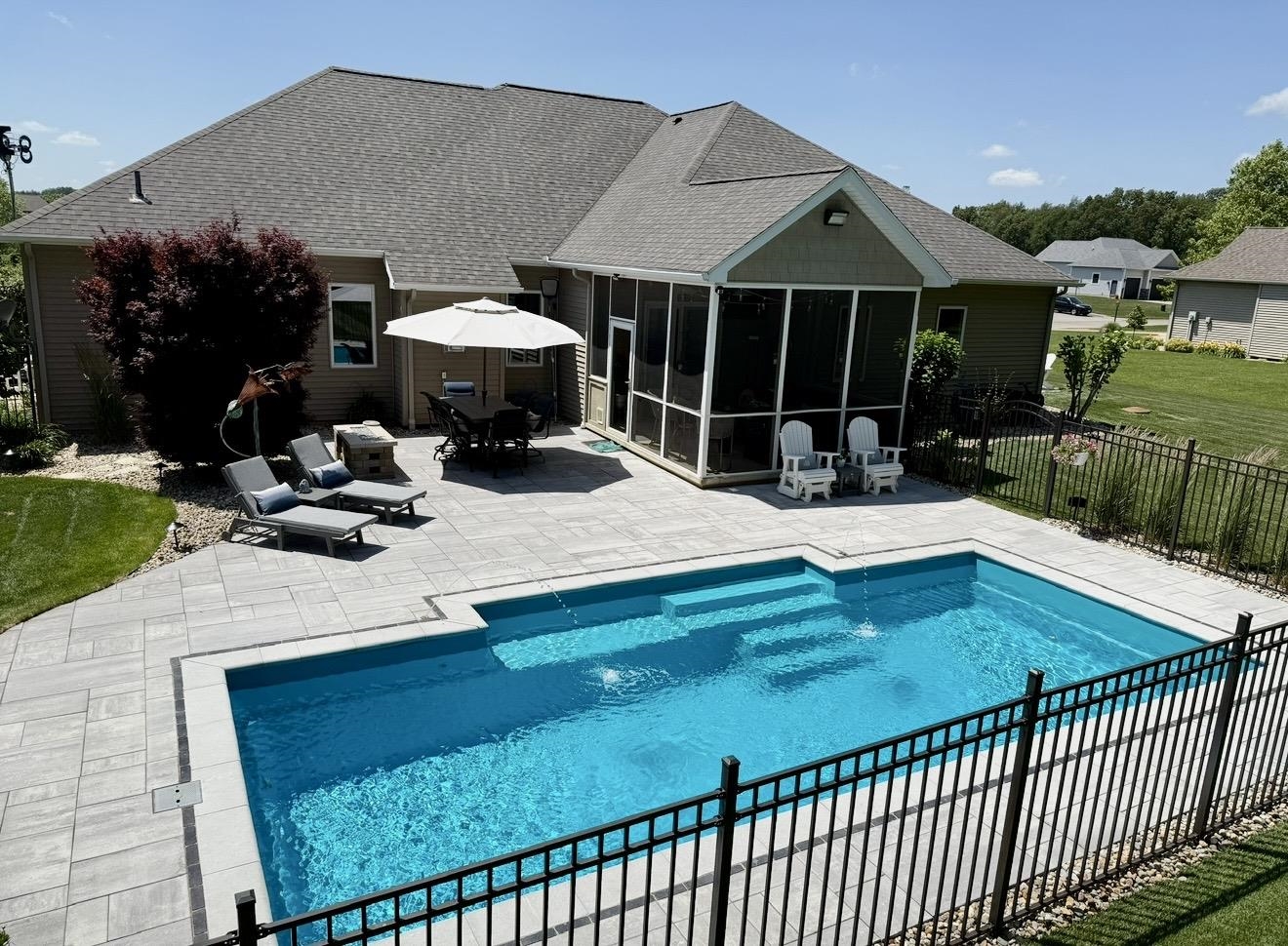 133 E Barrington Place
