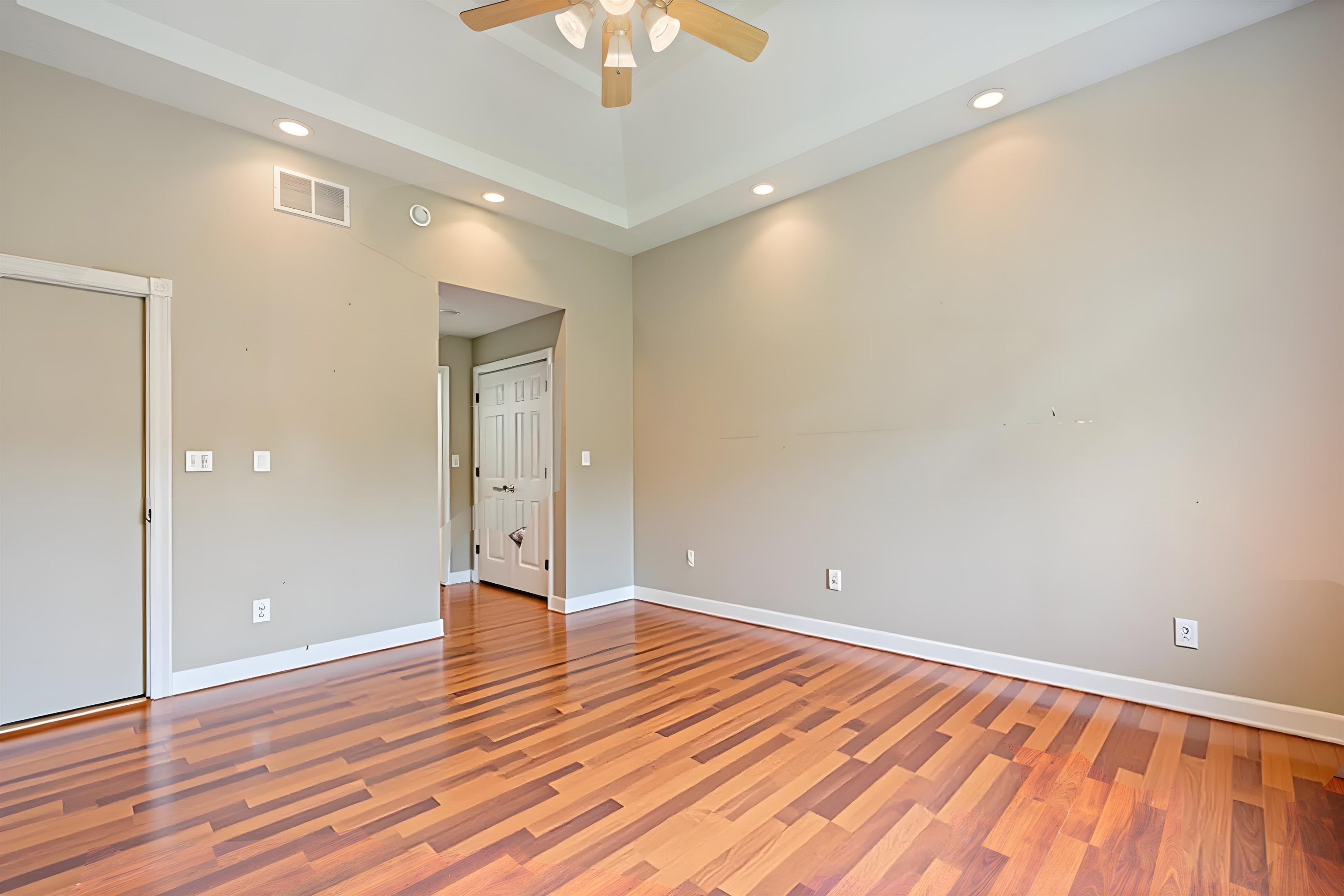 5185 Sawgrass Lane