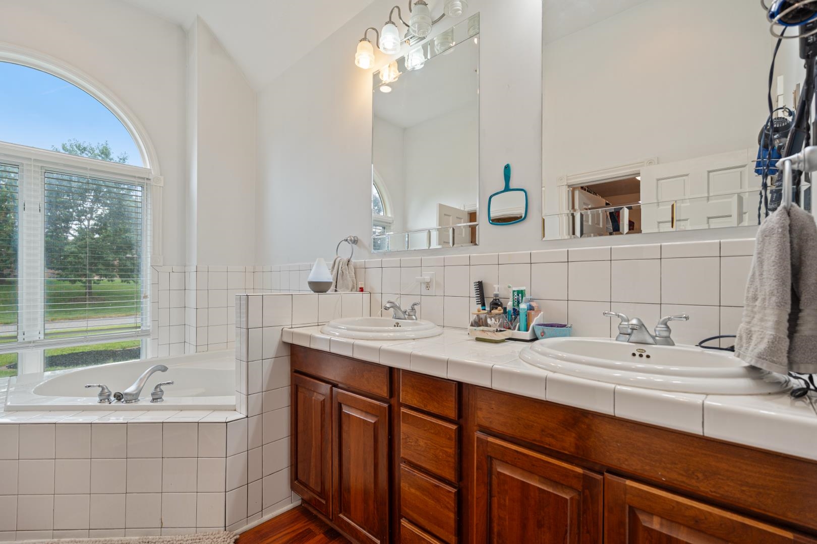 5185 Sawgrass Lane