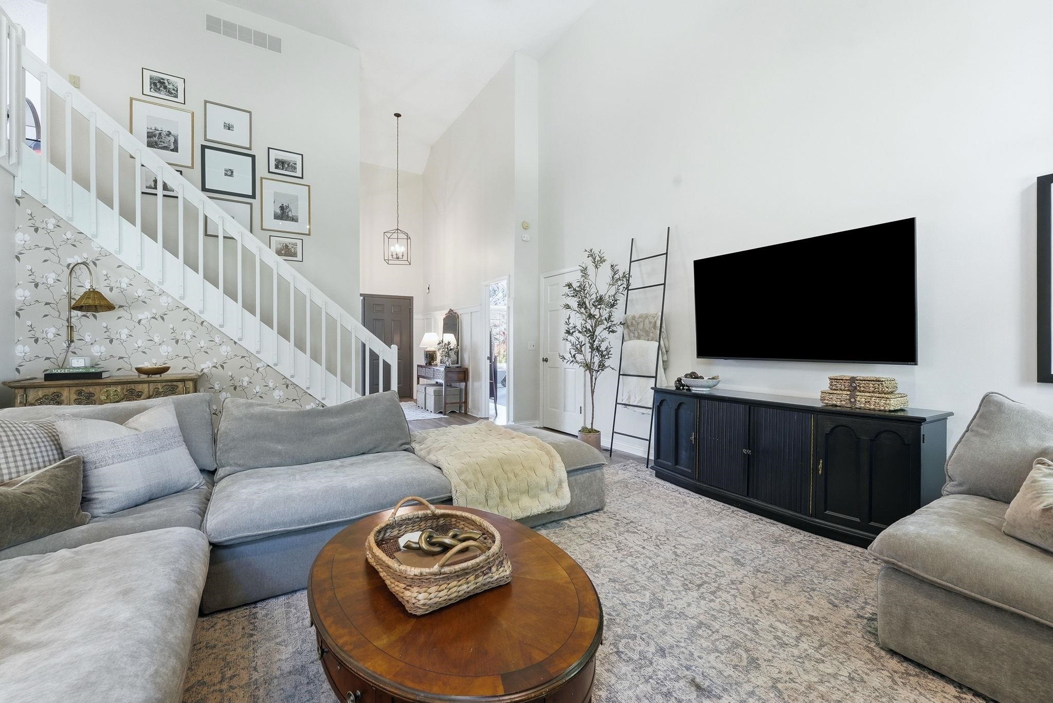 10412 Sun Hollow Place