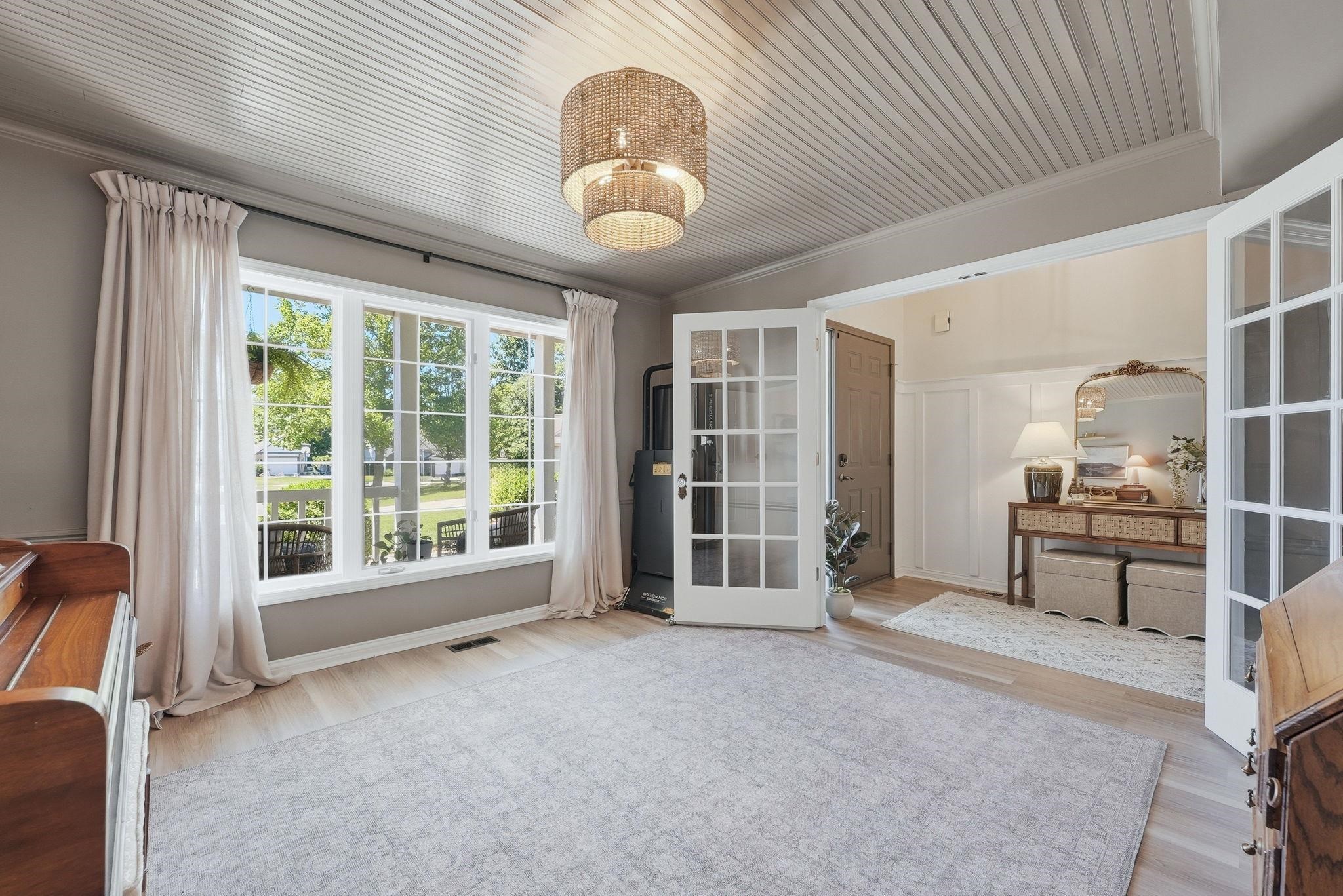 10412 Sun Hollow Place