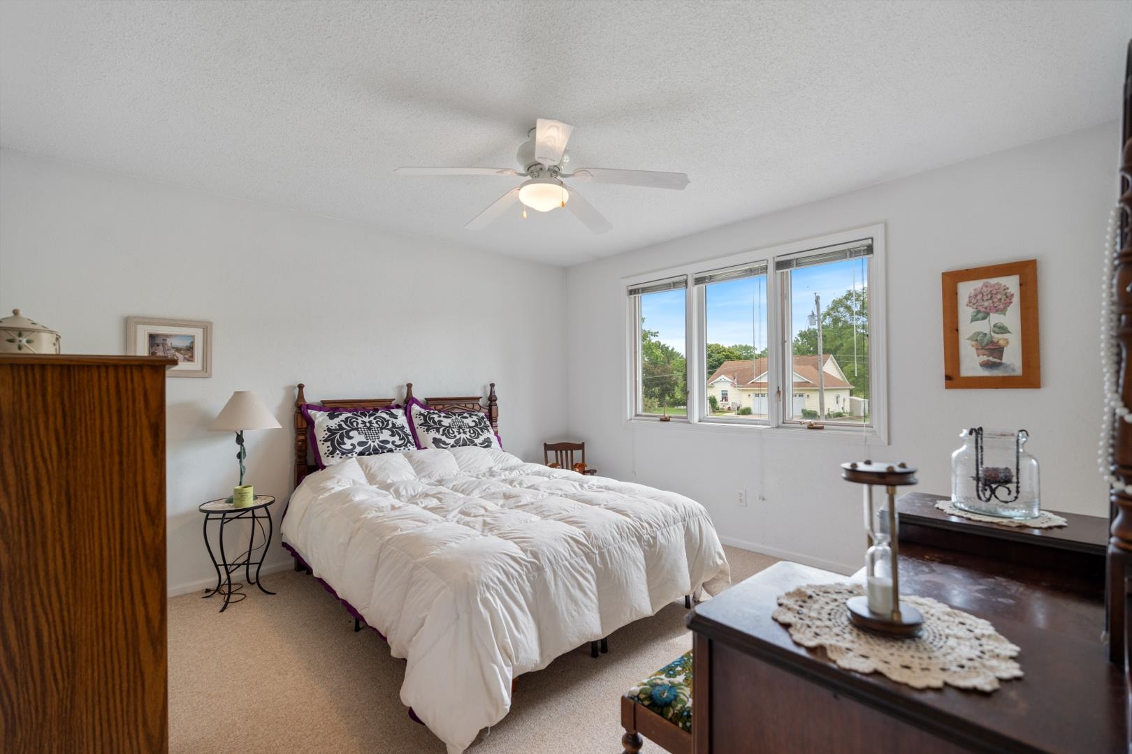 2127 Bluewater Drives