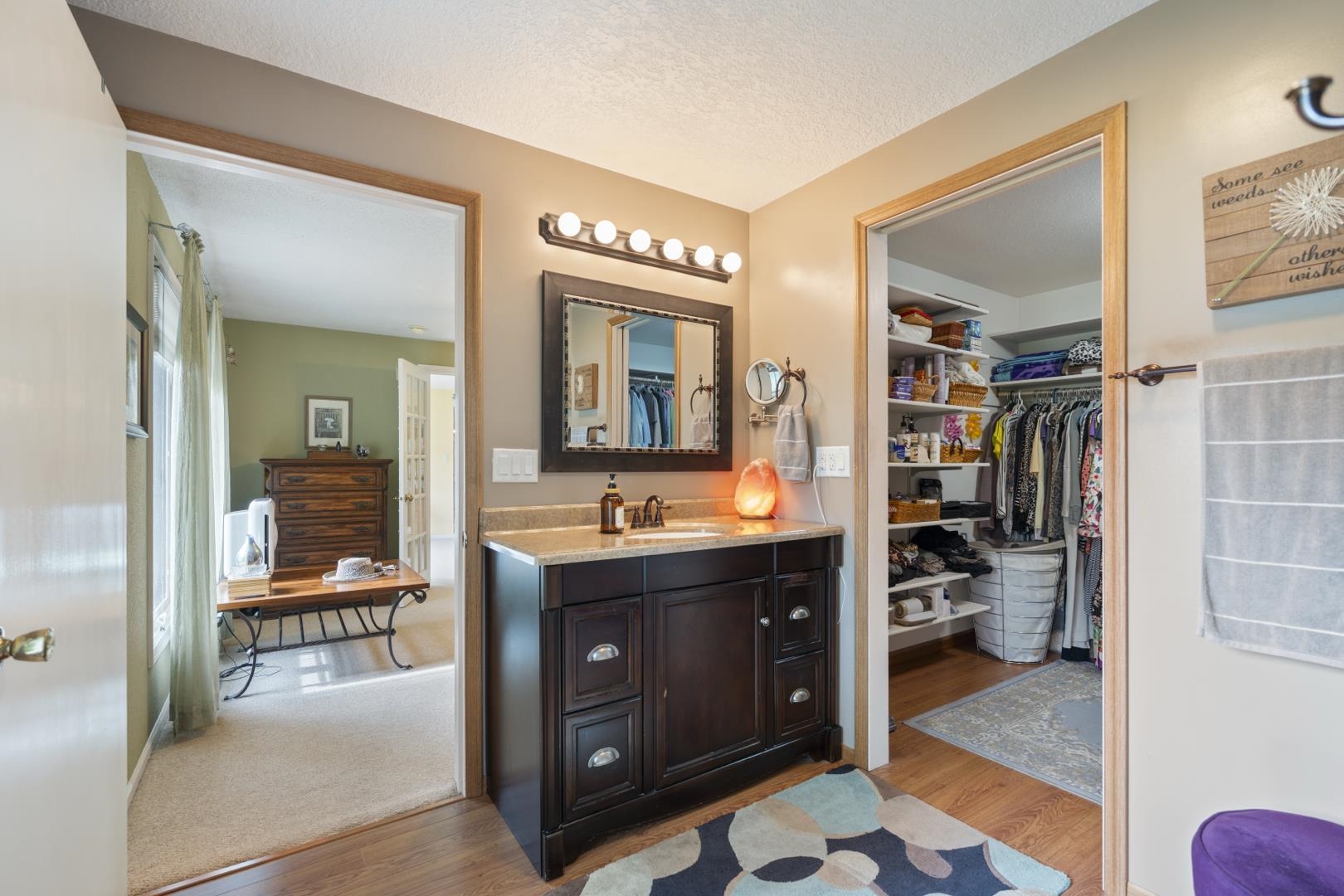 2127 Bluewater Drives