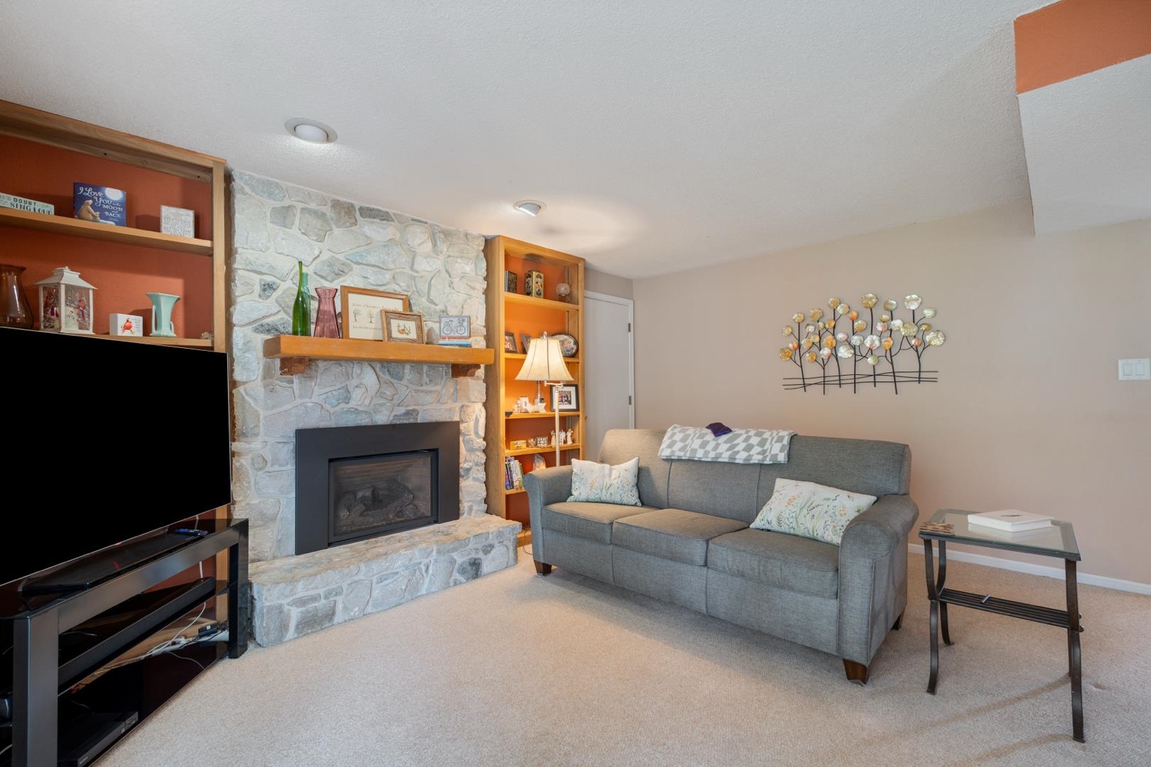 2127 Bluewater Drives