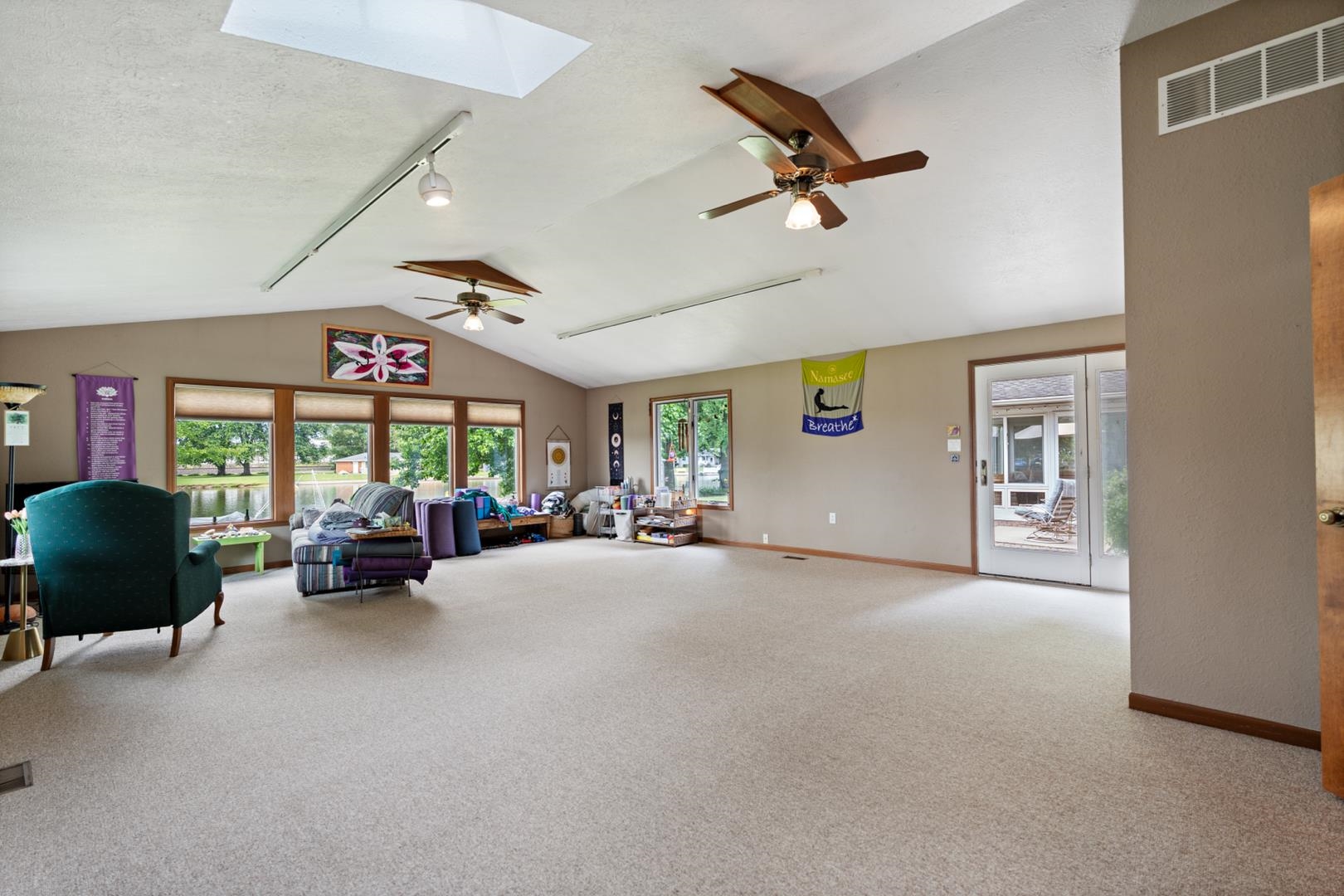 2127 Bluewater Drives