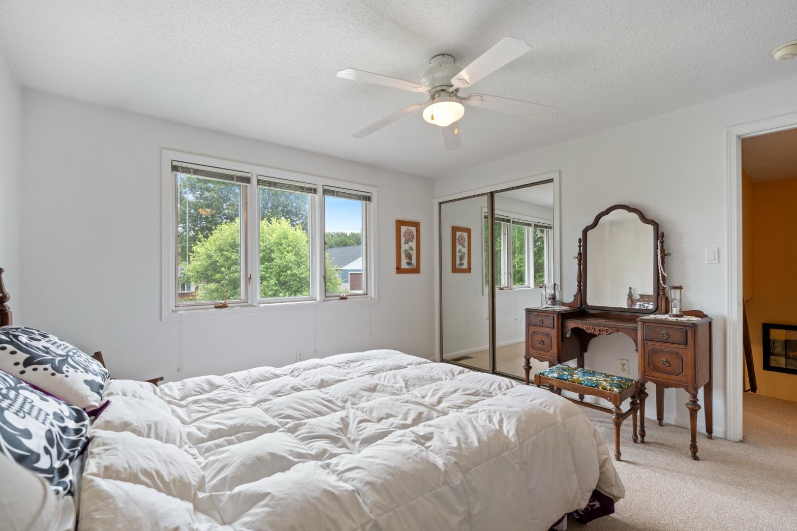 2127 Bluewater Drives
