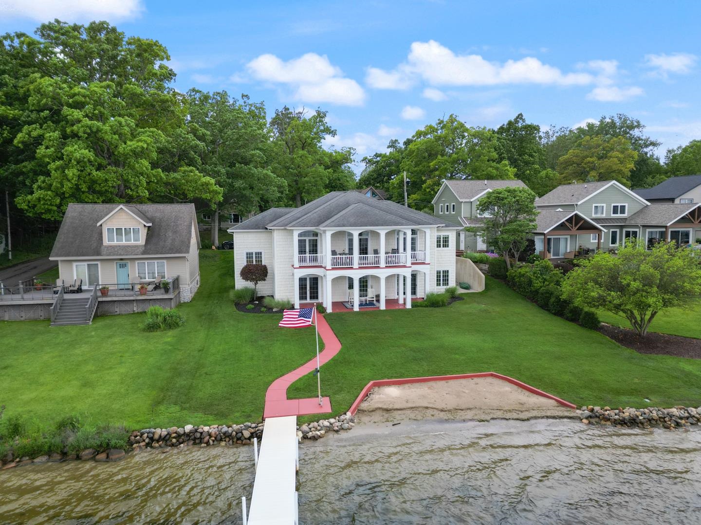 1332 Country Club Terrace