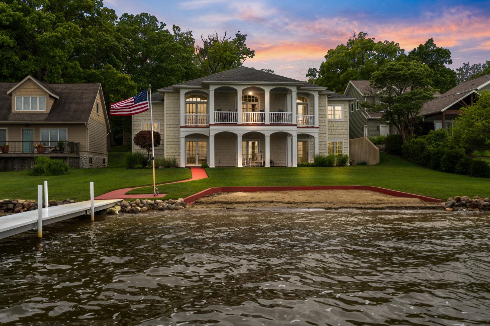 1332 Country Club Terrace