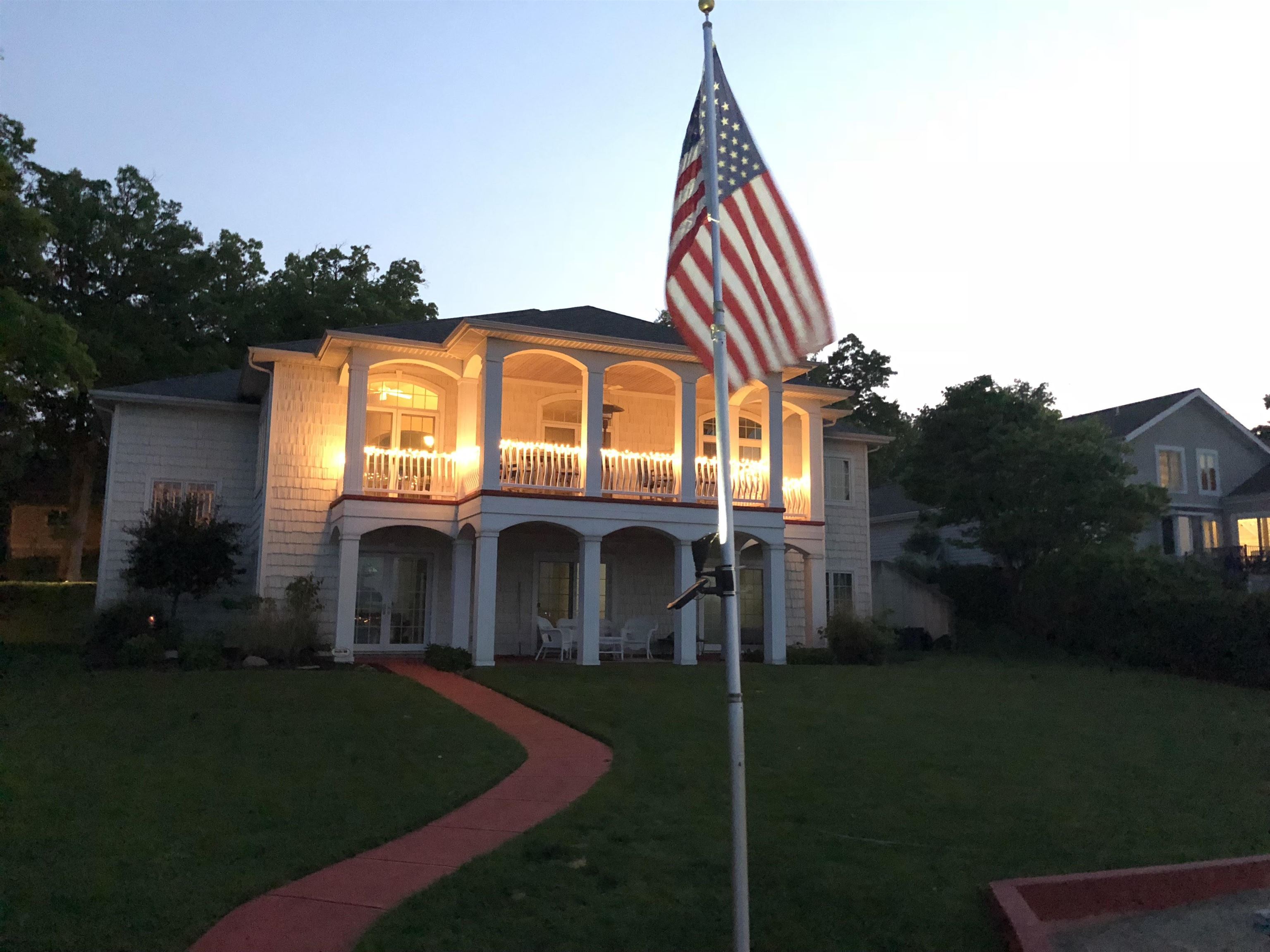 1332 Country Club Terrace