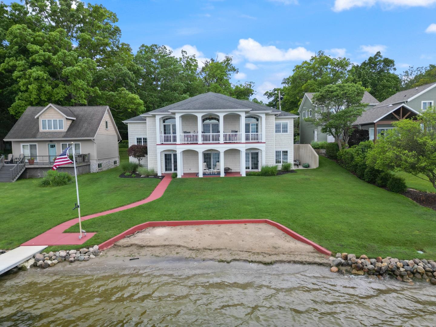 1332 Country Club Terrace