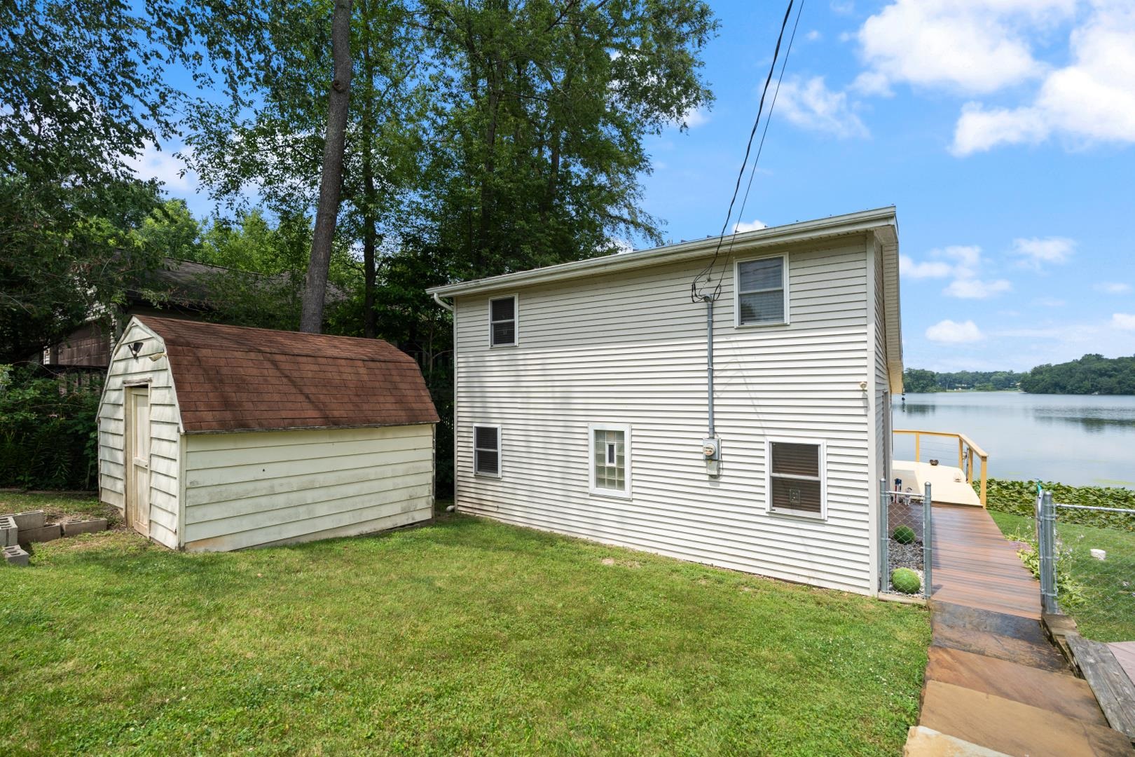 4298 S Lakeshore Drive