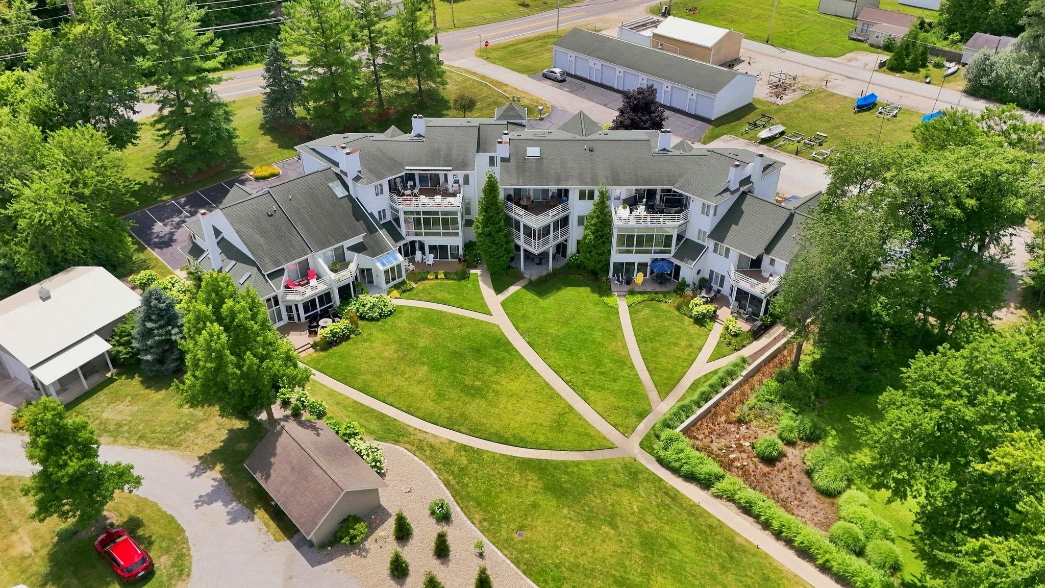 11520 N Lake View Trace Unit: 9