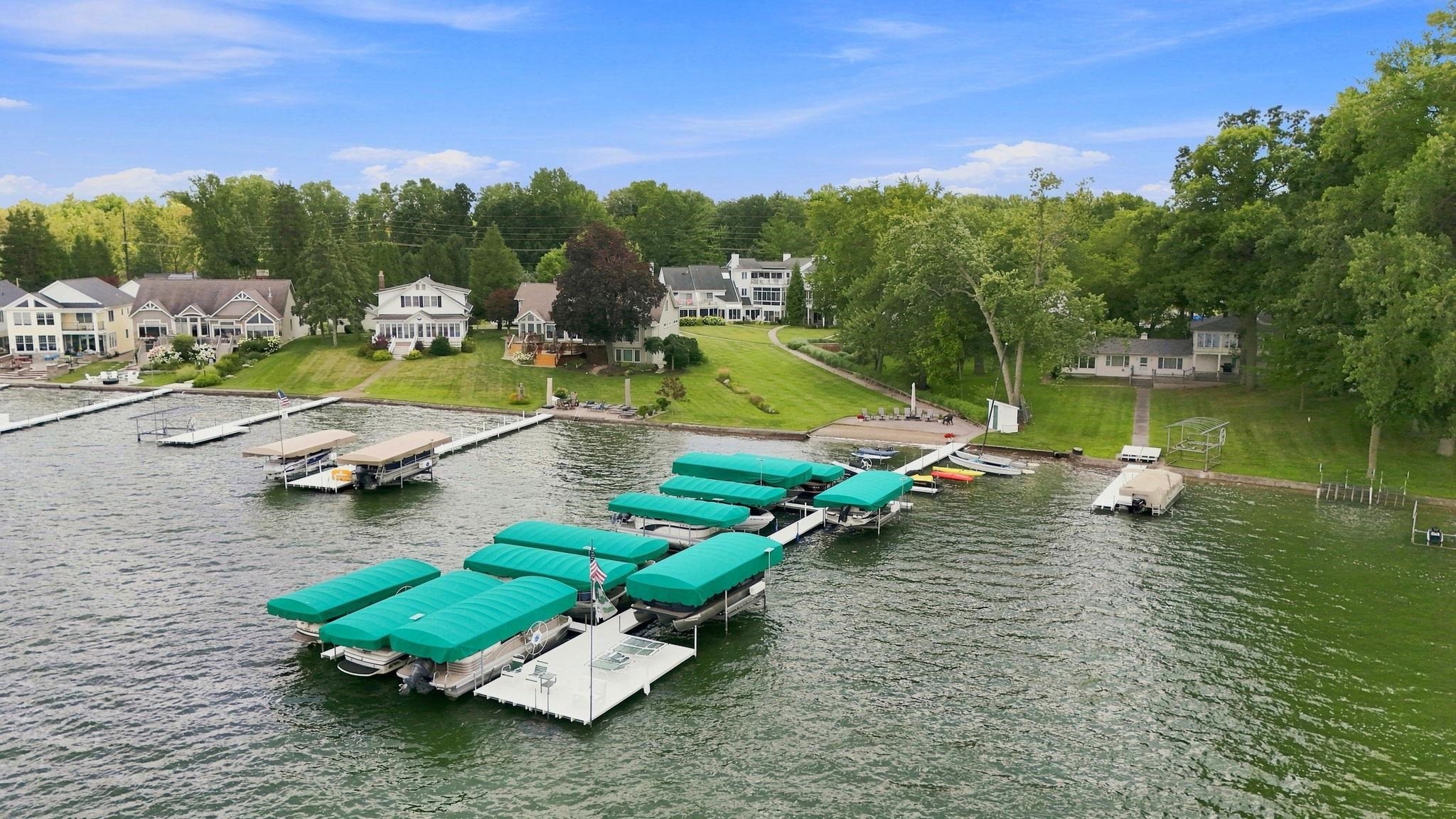 11520 N Lake View Trace Unit: 9