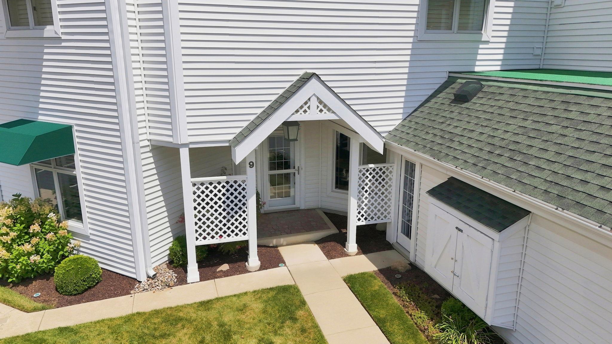 11520 N Lake View Trace Unit: 9