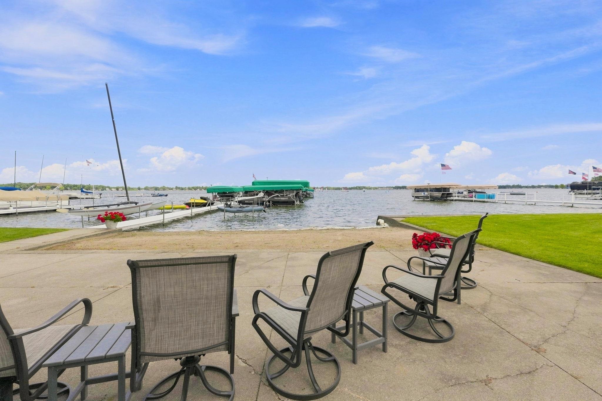 11520 N Lake View Trace Unit: 9