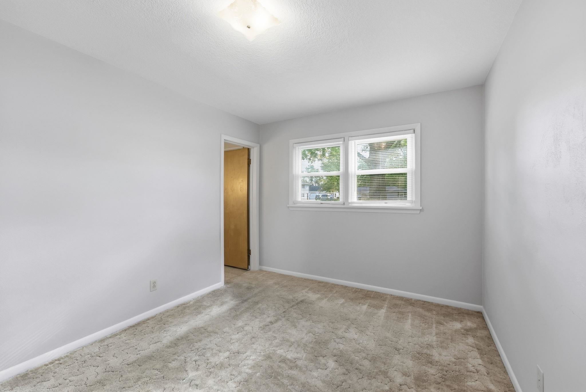 2311 Leesmoor Lane