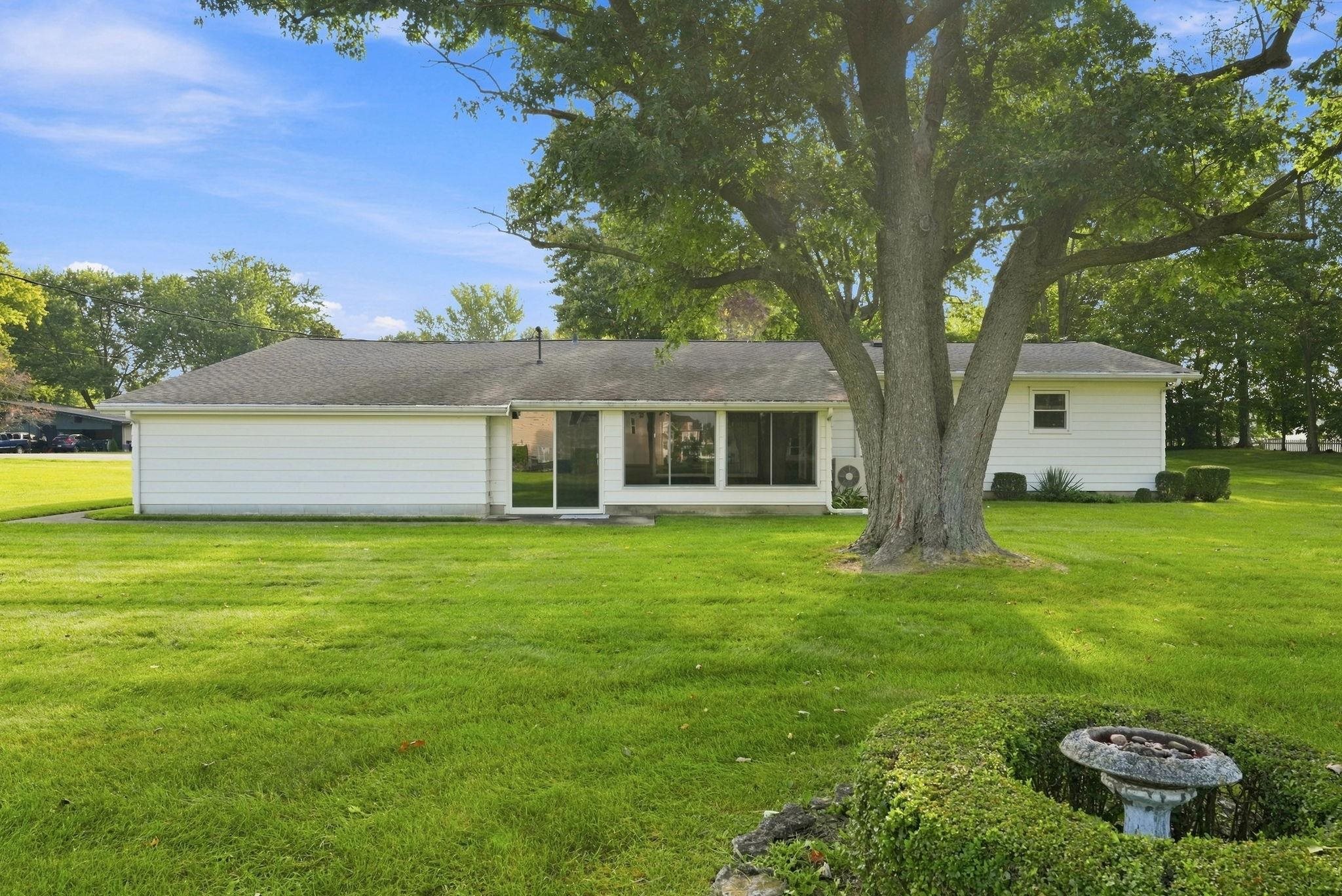 2311 Leesmoor Lane