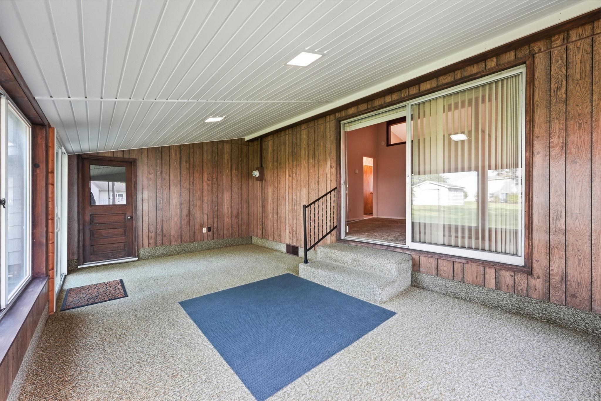 2311 Leesmoor Lane