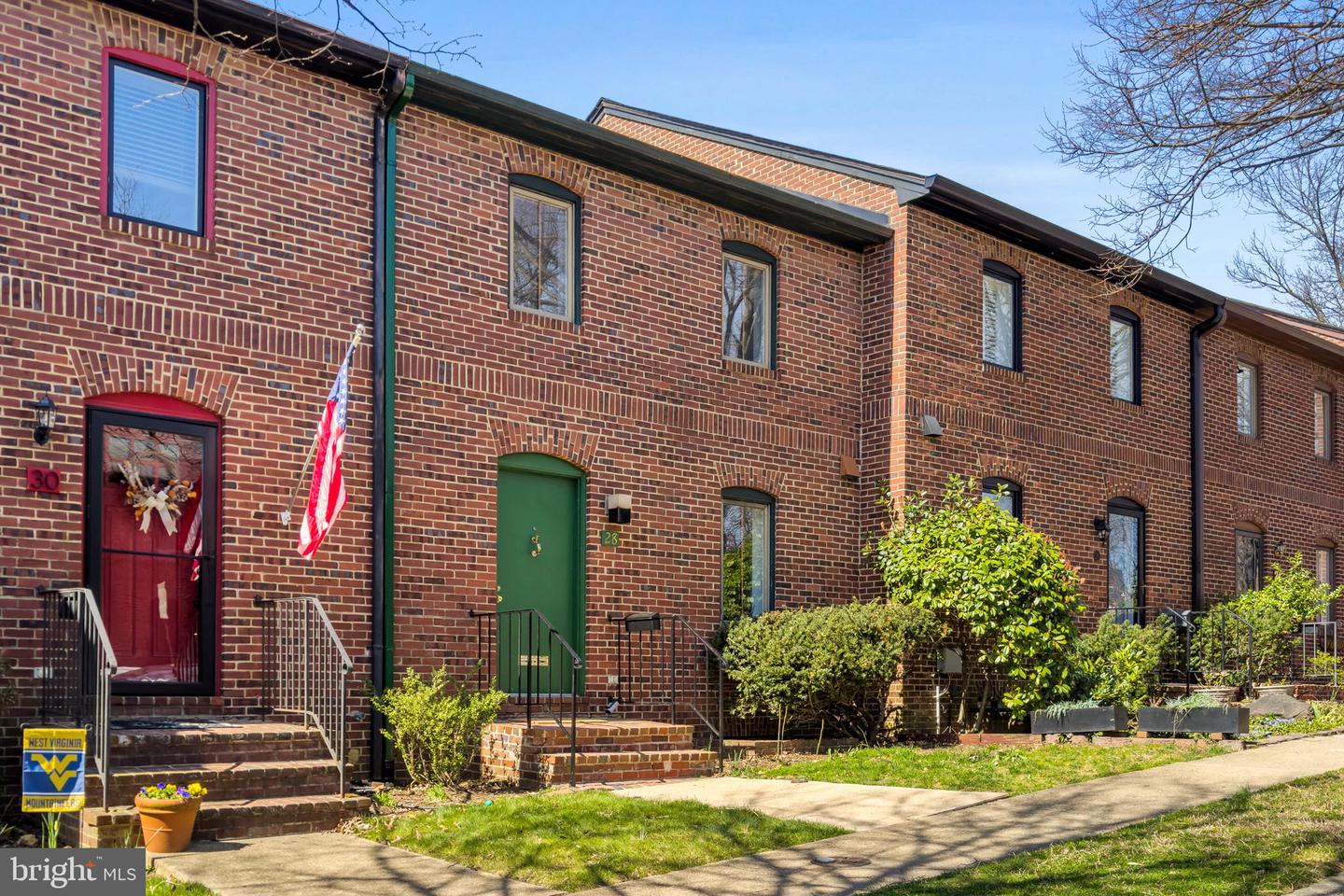 28 City Gate Ln