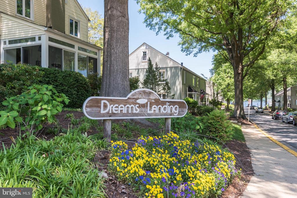 603 Dreams Landing Way