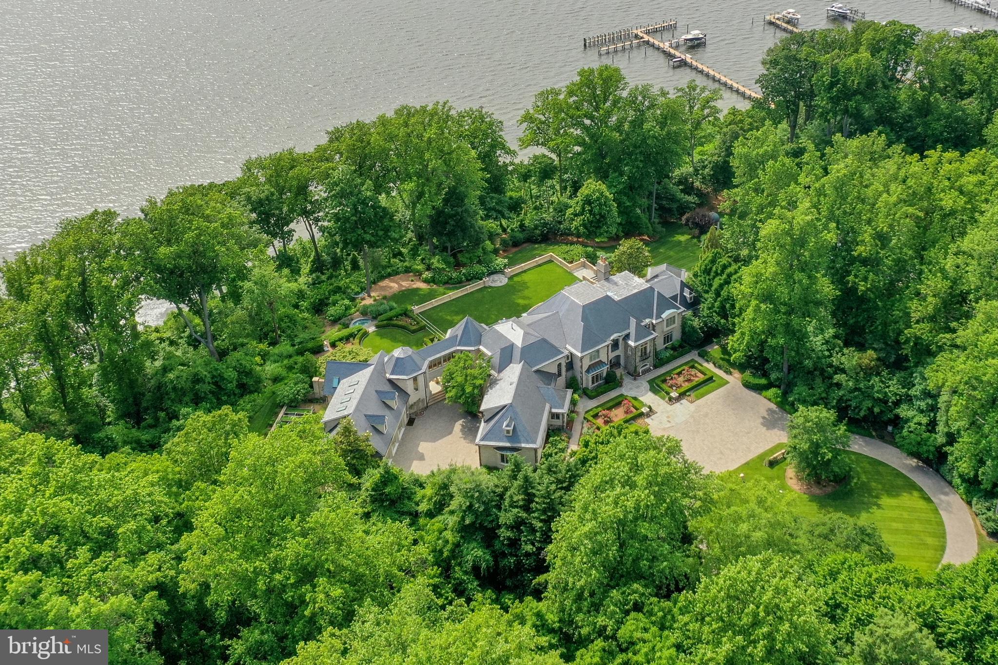 938 Old County Rd