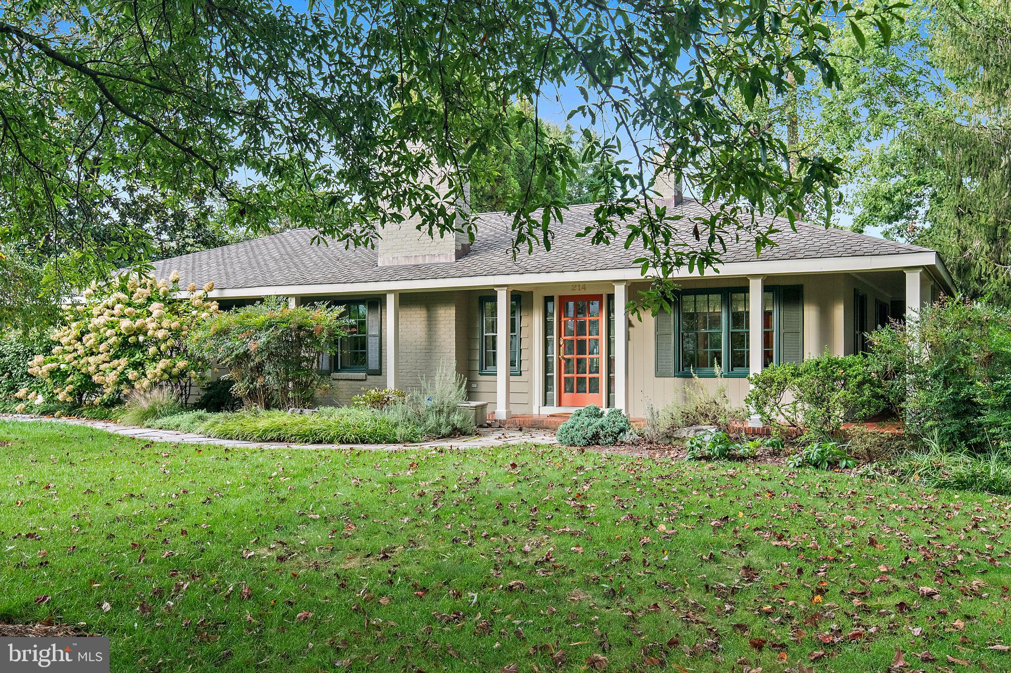 214 WARDOUR DRIVE