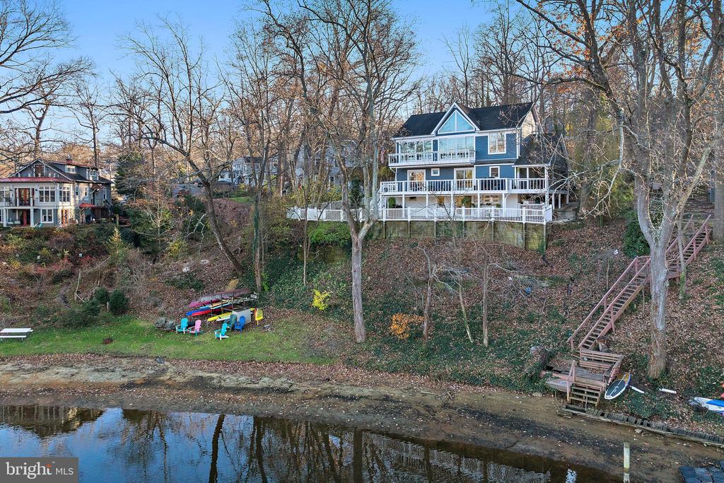1812 SHORE DRIVE