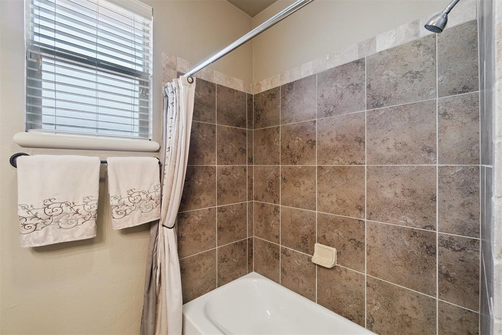 917 NW 194th Terrace