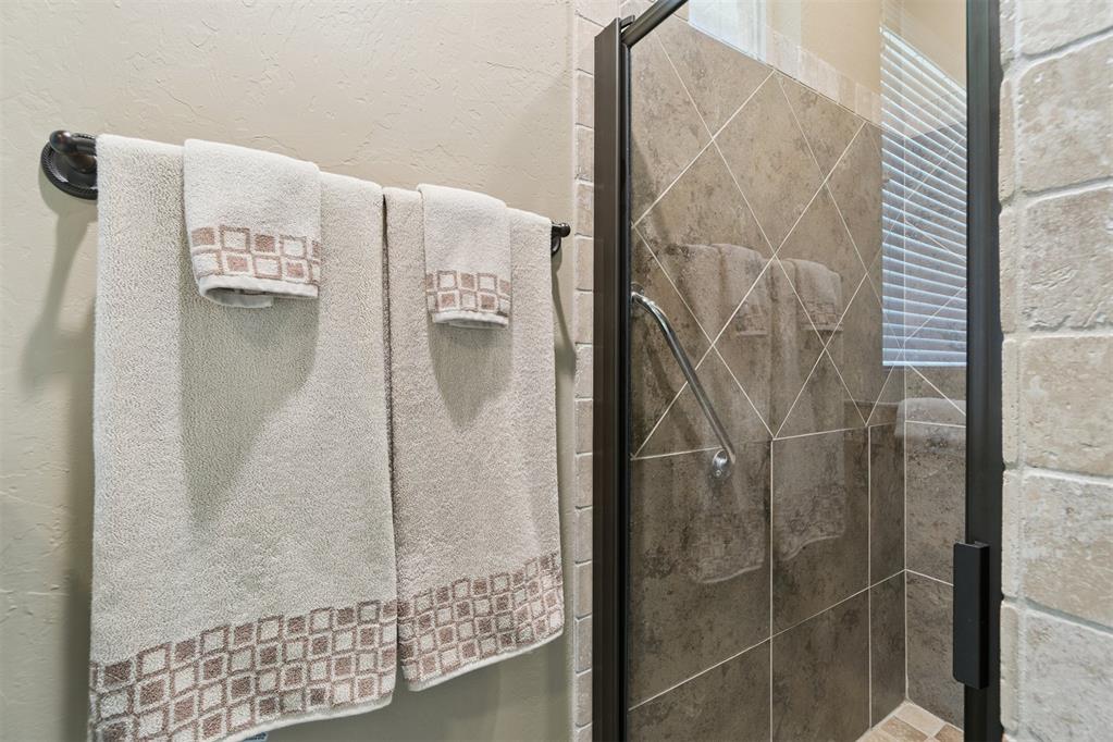 917 NW 194th Terrace