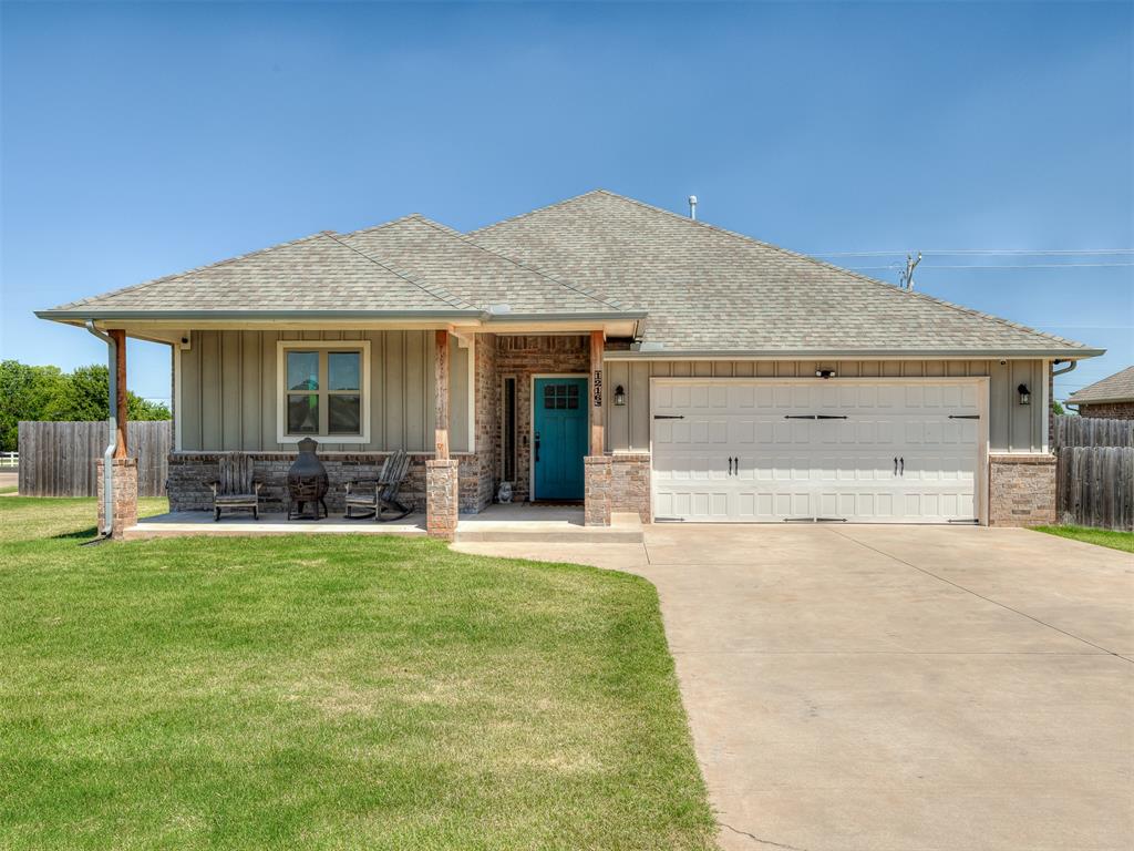 1216 N Taylor Way