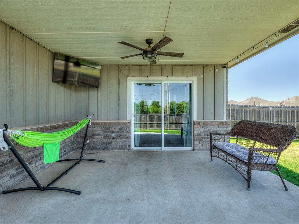 1216 N Taylor Way