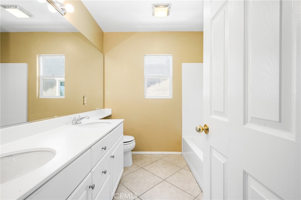 27562 Hackberry Street