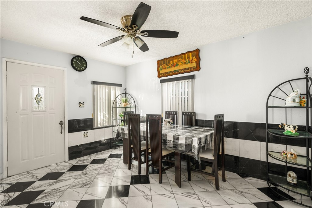 2223 W Saint Anne Place