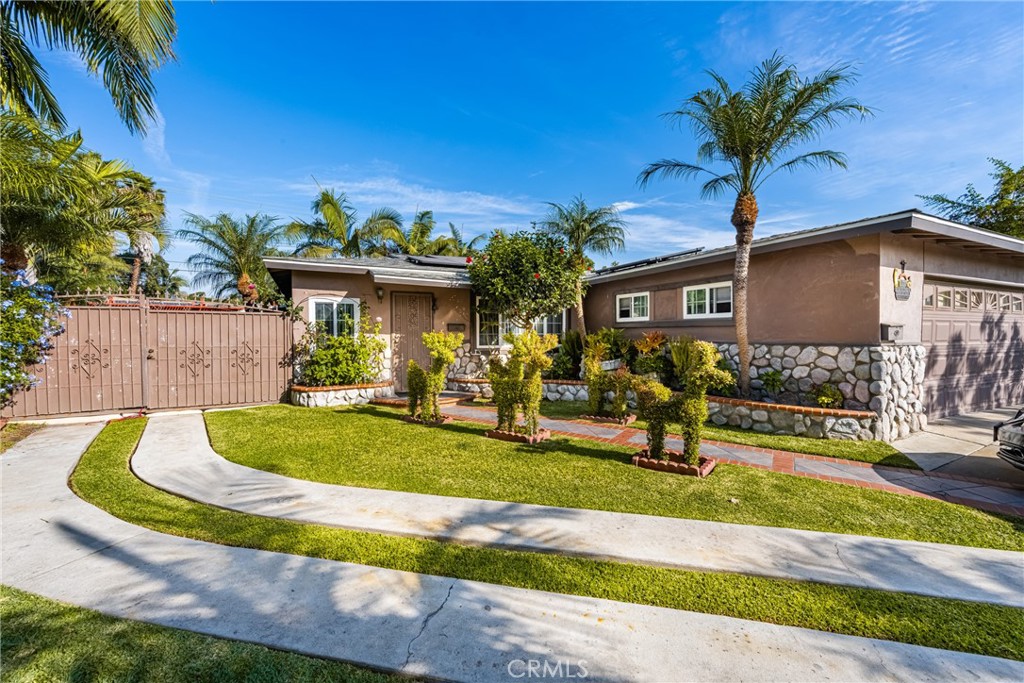 2223 W Saint Anne Place