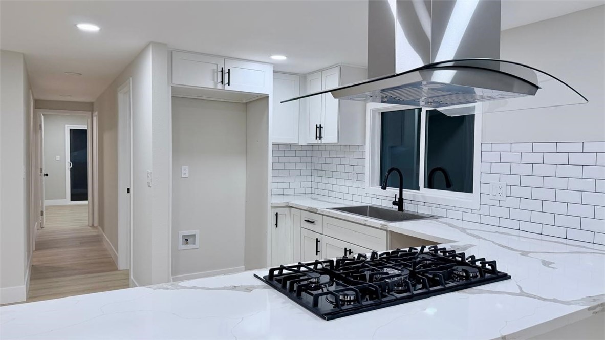 5700 Carbon Canyon 46