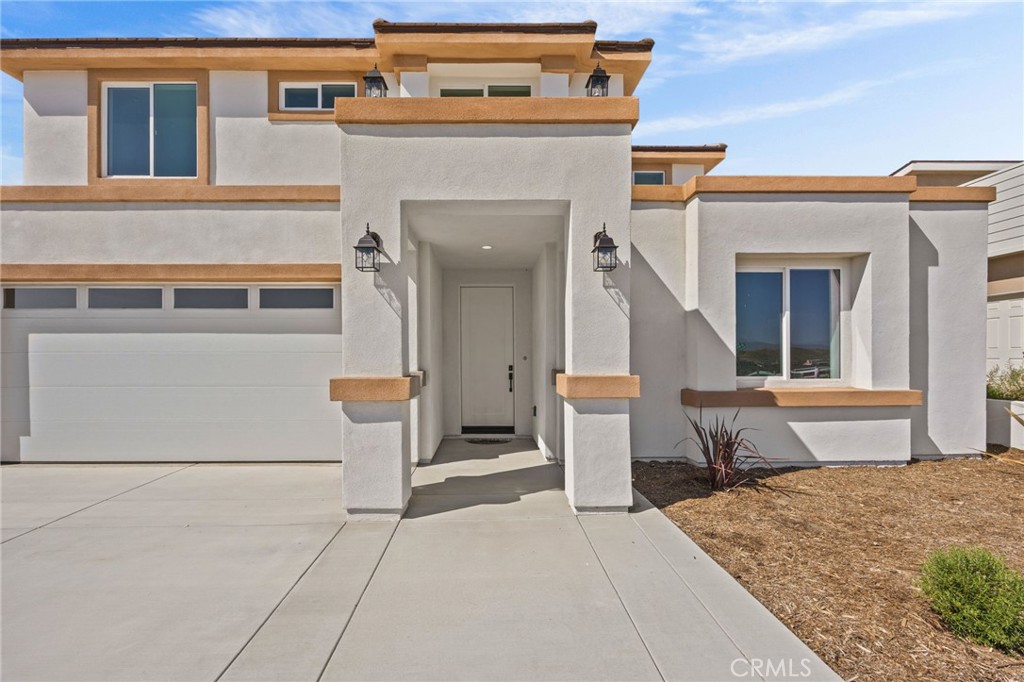 16765 La Bella Villa