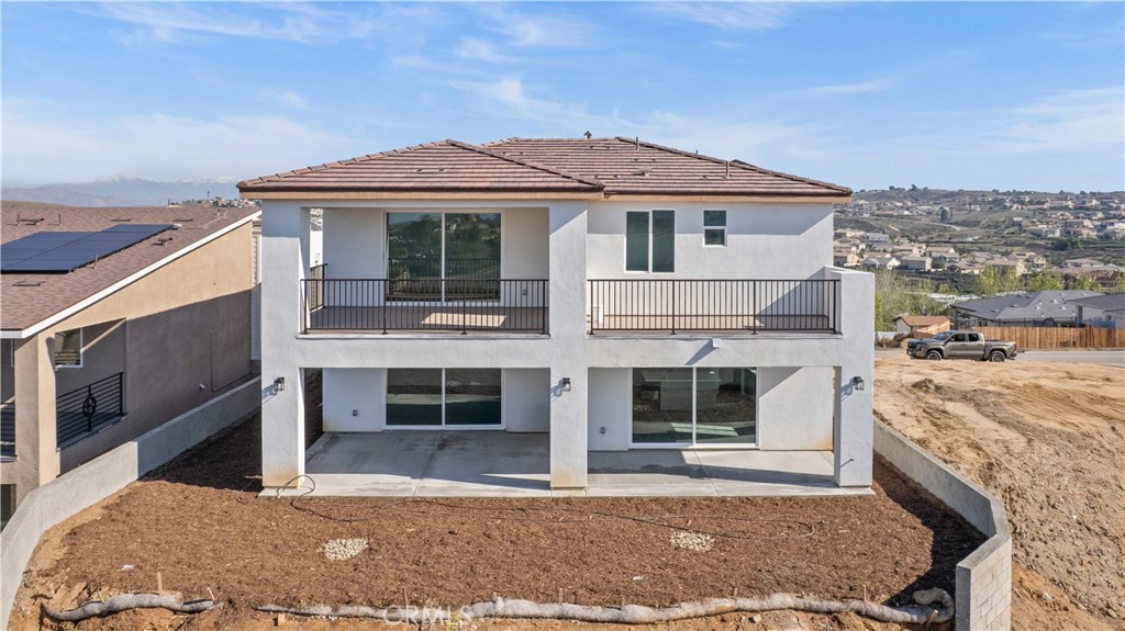 16765 La Bella Villa