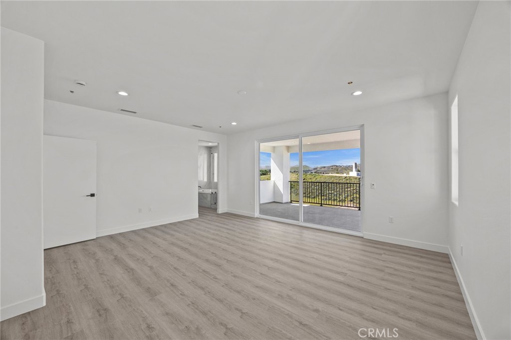 16765 La Bella Villa