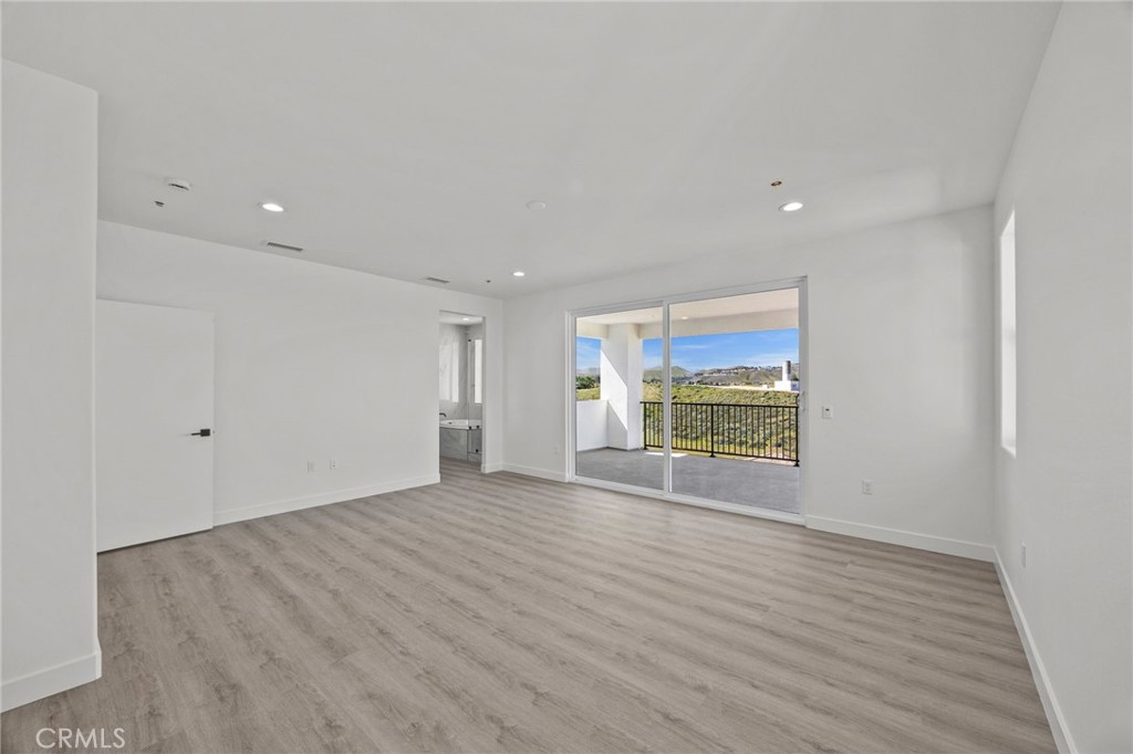 16765 La Bella Villa