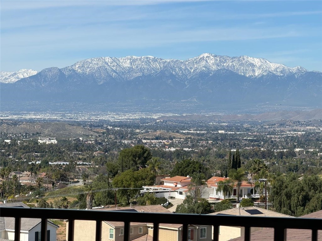 16765 La Bella Villa