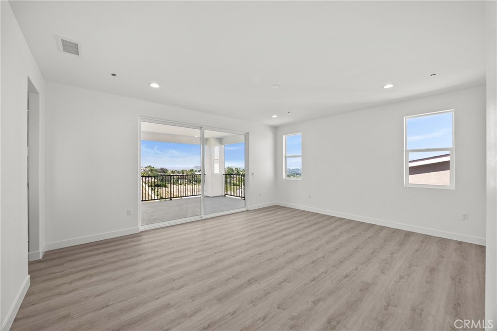 16765 La Bella Villa