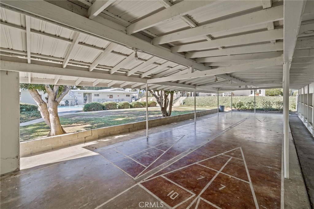 5700 Carbon Canyon 83